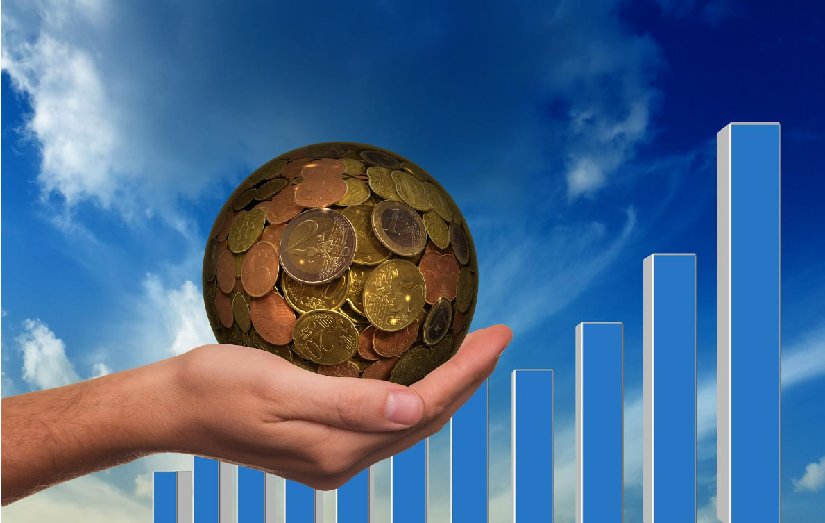 线上配资 隔夜外盘：欧美股市普跌 特斯拉跌近5% 国际金价连续四日创收盘新高